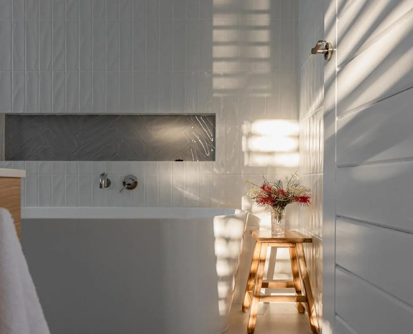 Noosa Gem In Peregian Beach - Ocean View - Steps To Beach & Village! Dog And Family Friendly 0*,  Avustralya